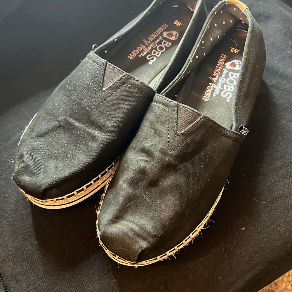 Bob’s black size 9